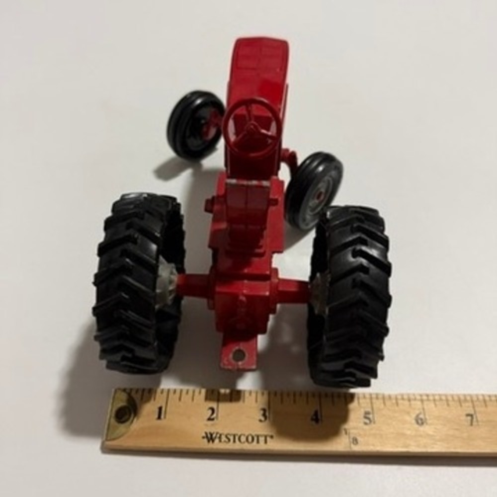 International Harvester Red Diecast Toy Tractor Vintage Farm Vehicle IH 2330 - Picture 12 of 12